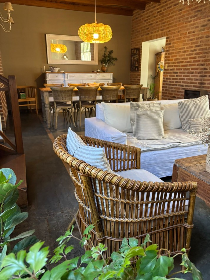 CASA EN VENTA | AMEGHINO 1700 | BRAGADO