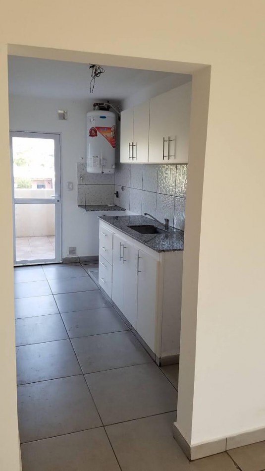 DEPTO EN VENTA |  RIVADAVIA Y GIACINTI |  BRAGADO
